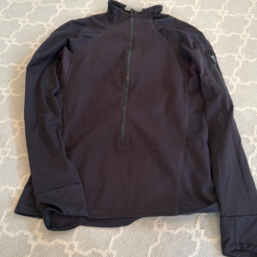Athlete black zip top size S